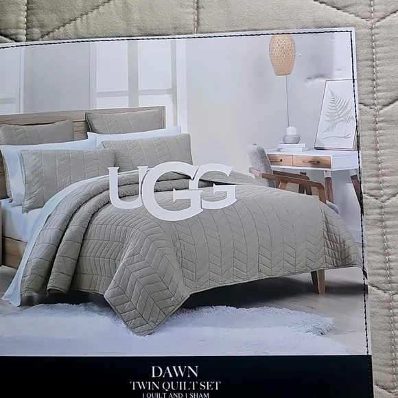UGG Dawn Twin OATMEAL Quilt Set  100% Cotton. Great For College NEW Tw/Txl Bed - Picture 2 of 6